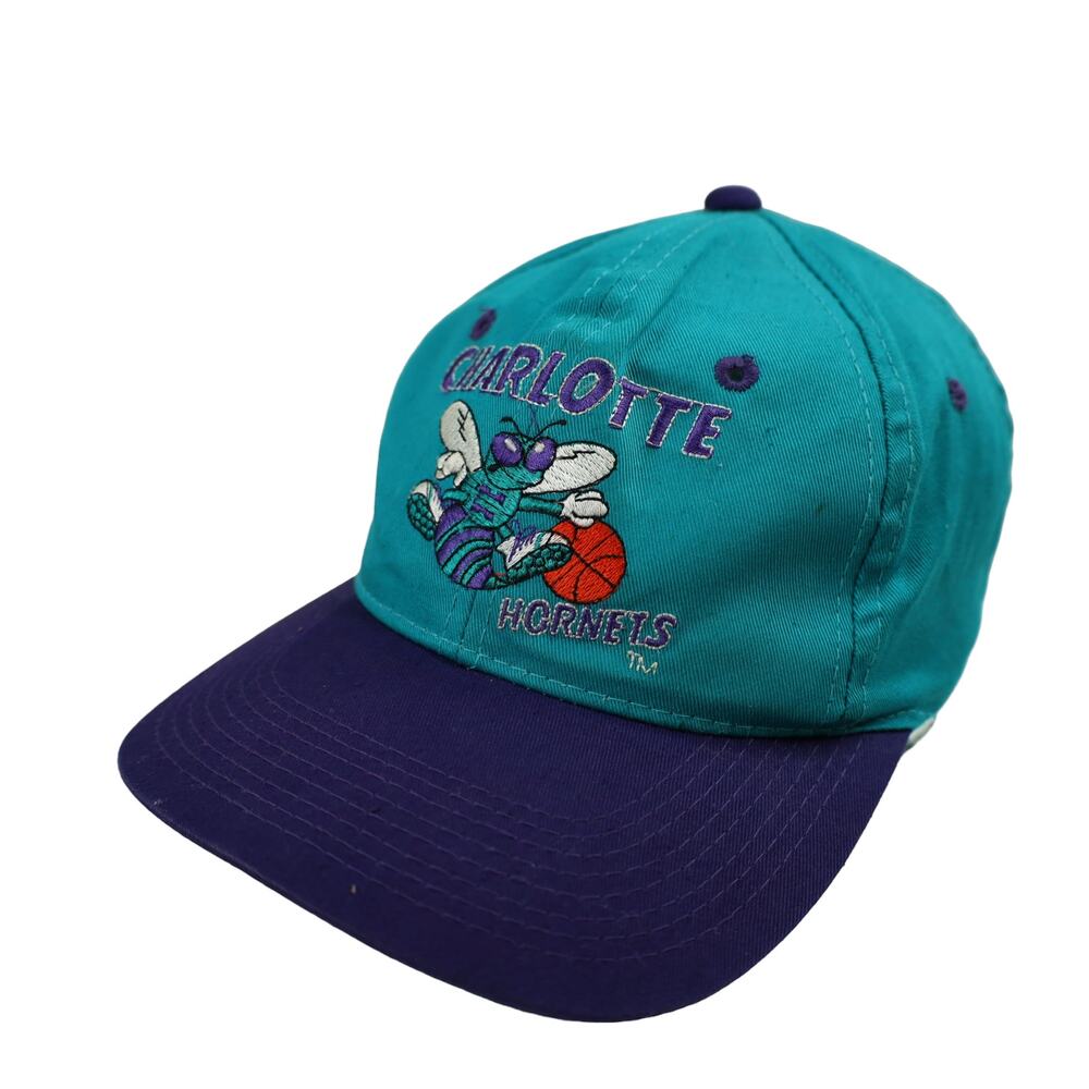 Vintage Charlotte Hornets Snapback Hat